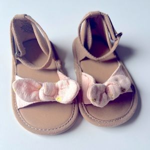 OLD NAVY baby girl sandals size 12-18 months EUC